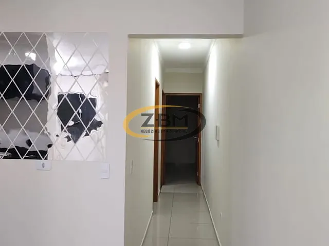 Casa 2 quartos e 1 banheiro, à venda, no bairro Jardim Montecatini em Londrina