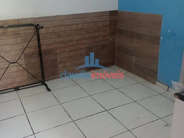 Casa 2 quartos e 1 banheiro, à venda, no bairro Vila Independência em Barra Mansa