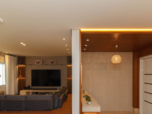 Casa com 396m² 4 quartos e 4 banheiros, à venda, no bairro Terras de Santana em Londrina