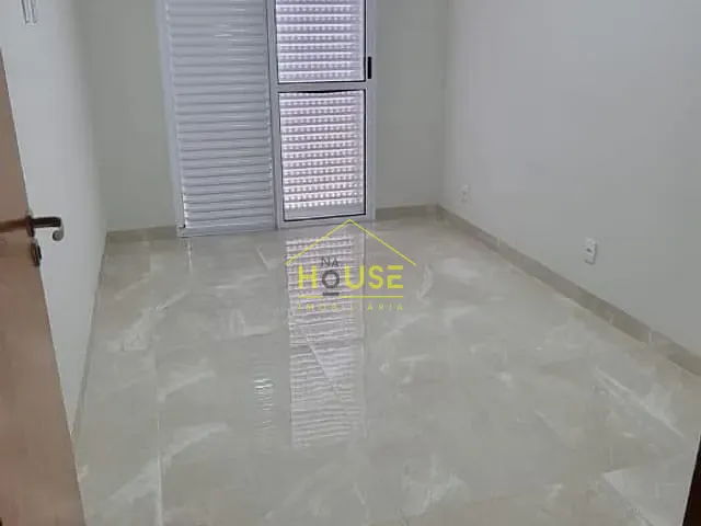 Sobrado com 227m² 3 quartos e 3 banheiros, à venda, no bairro Jardim Marim em Votuporanga