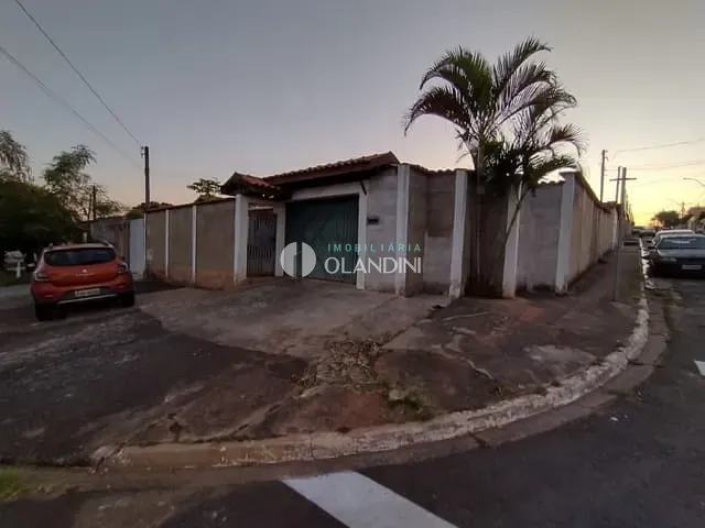 Casa com 283m² 3 quartos e 2 banheiros, à venda, no bairro Parque Bom Retiro em Paulínia