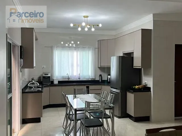 Casa com 300m² 3 quartos e 4 banheiros, à venda, no bairro Jardim Nove de Julho em São Paulo
