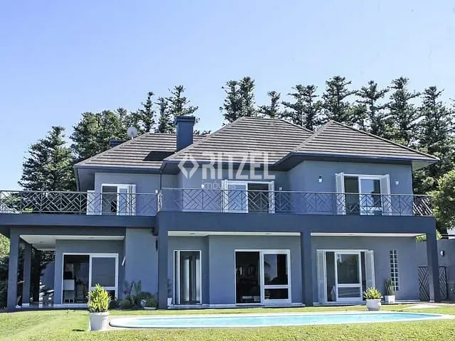 Casa com 780m² 4 quartos e 4 banheiros, à venda, no bairro Cidade Nova em Ivoti