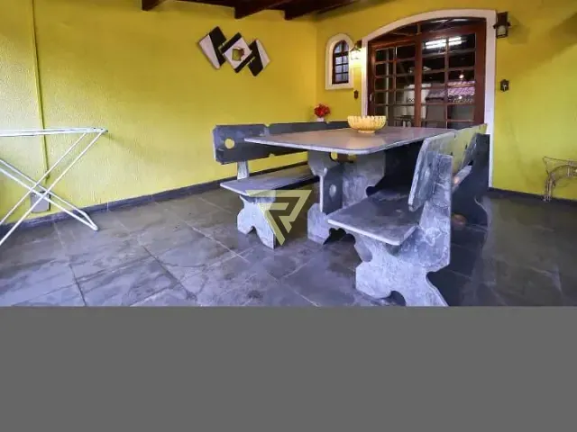 Casa 3 quartos e 3 banheiros, à venda, no bairro Jardim da Glória em Taboão da Serra