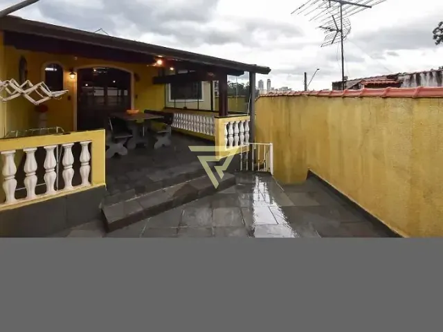 Casa 3 quartos e 3 banheiros, à venda, no bairro Jardim da Glória em Taboão da Serra