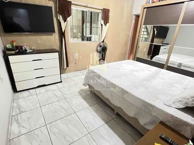 Casa 3 quartos e 1 banheiro, à venda, no bairro Nacional em Contagem