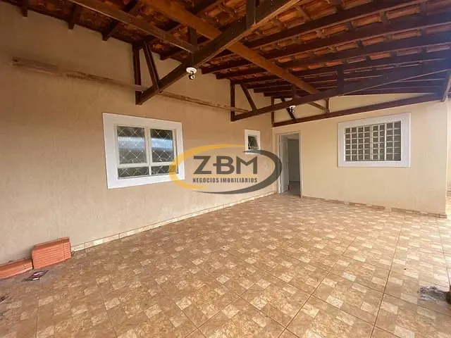 Casa com 250m² 3 quartos e 1 banheiro, à venda, no bairro Residencial Veneza em Londrina