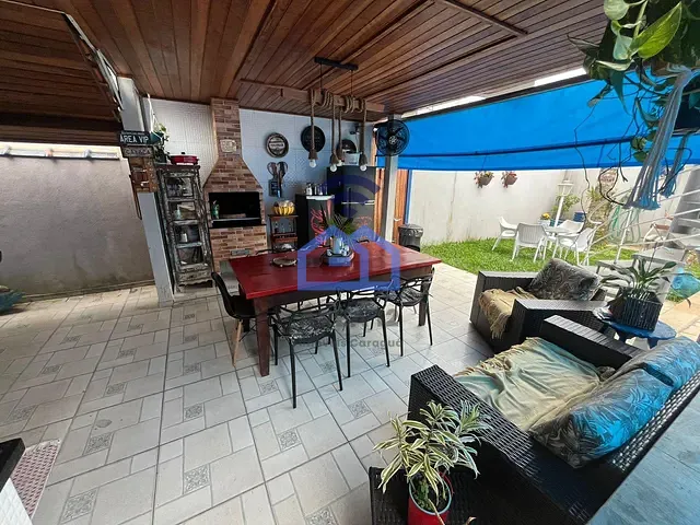 Casa com 300m² 4 quartos e 3 banheiros, à venda, no bairro Jardim do Sol em Caraguatatuba