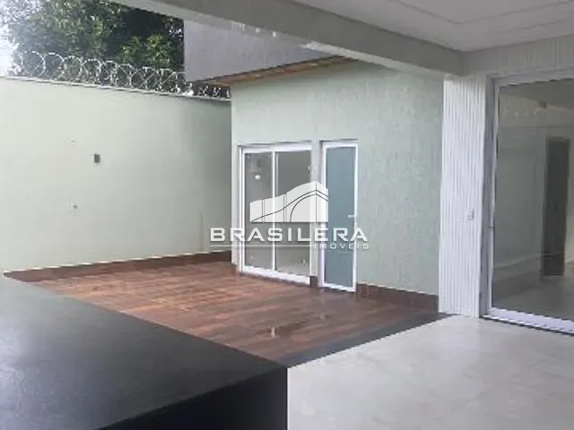 Casa 3 quartos e 5 banheiros, à venda, no bairro Cidade Satélite São Luiz em Aparecida de Goiânia