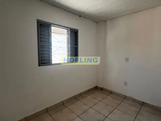 Casa com 175m² 3 quartos e 2 banheiros, para alugar, no bairro Vila Martins em Rio Claro