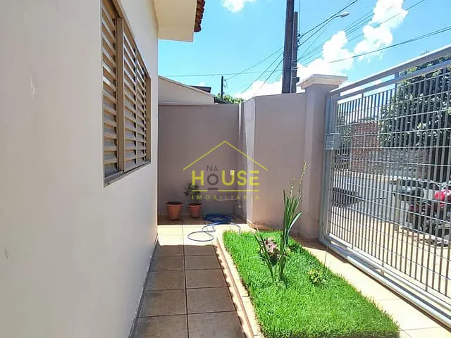 Casa com 300m² 3 quartos e 2 banheiros, à venda, no bairro São Damião em Votuporanga