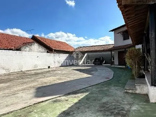 Casa 5 quartos e 2 banheiros, à venda, no bairro Itararé em Campina Grande