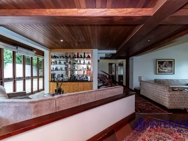 Casa com 1012m² 4 quartos e 3 banheiros, à venda, no bairro Santa Felicidade em Curitiba