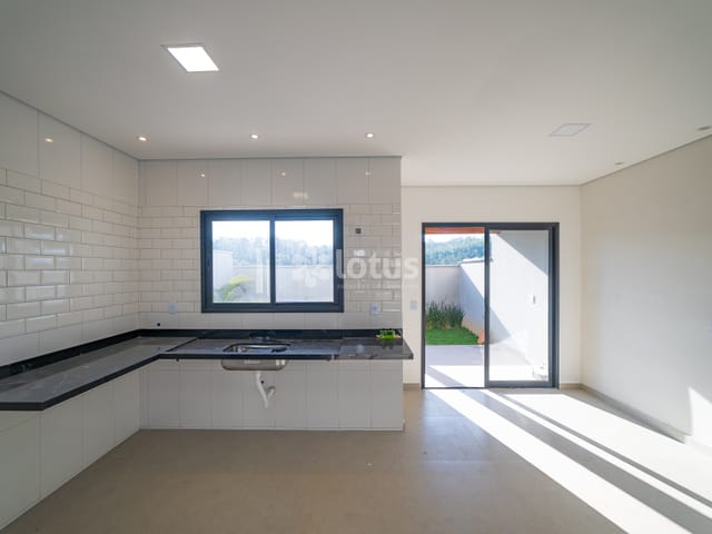 Casa com 150m² 3 quartos e 3 banheiros, à venda, no bairro Centro em Cajamar