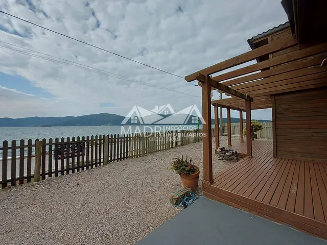 Casa 4 quartos e 1 banheiro, à venda, no bairro Praia do Sonho em Palhoça
