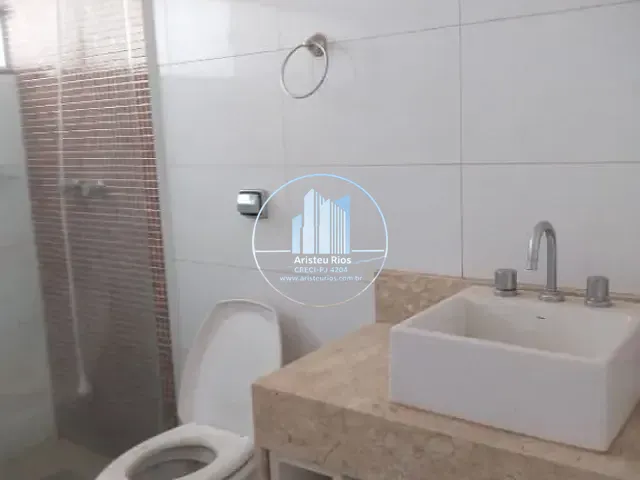 Casa com 300m² 3 quartos e 3 banheiros, à venda, no bairro Santa Doroteia em Pouso Alegre
