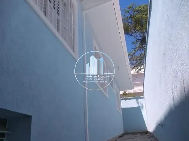 Casa com 300m² 3 quartos e 3 banheiros, à venda, no bairro Santa Doroteia em Pouso Alegre