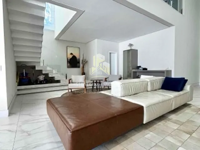 Casa 4 quartos e 5 banheiros, à venda, no bairro Portal do Sol em Contagem