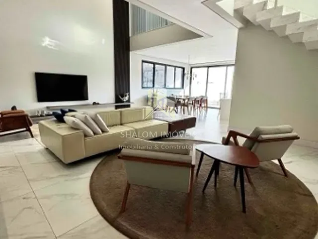 Casa 4 quartos e 5 banheiros, à venda, no bairro Portal do Sol em Contagem