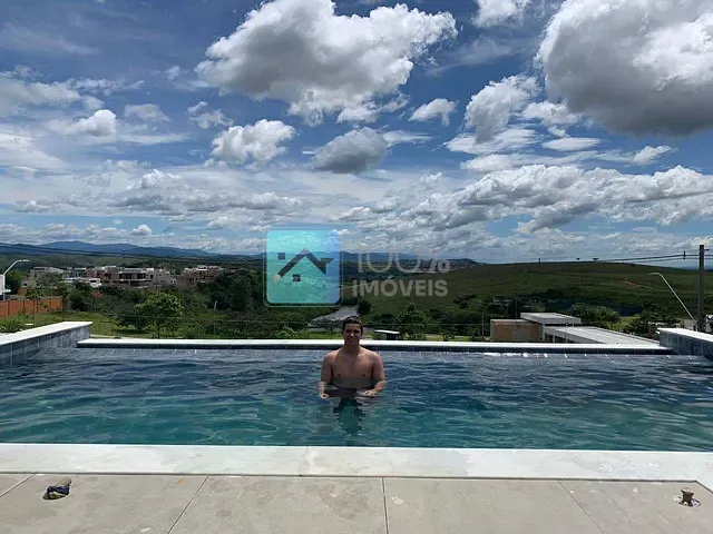 Casa com 548m² 5 quartos e 5 banheiros, à venda, no bairro Urbanova em São José dos Campos