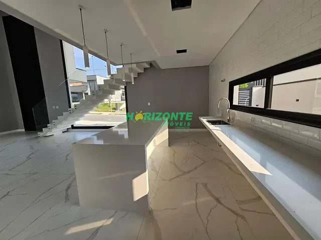 Casa com 600m² 3 quartos e 5 banheiros, à venda, no bairro Condomínio Residencial Colinas do Paratehy em São José dos Campos