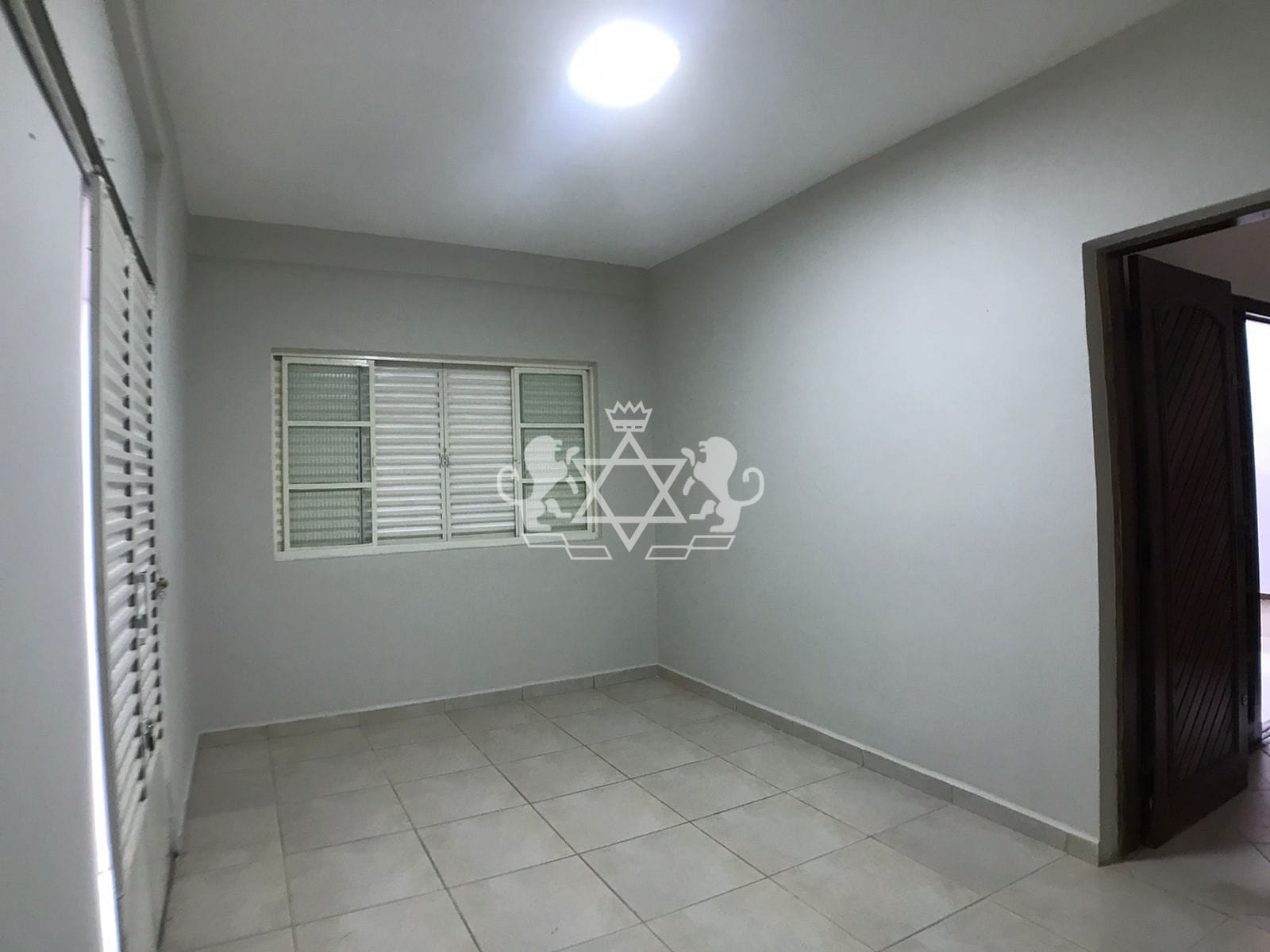 Casa à venda com 3 quartos, 101m² - Foto 8