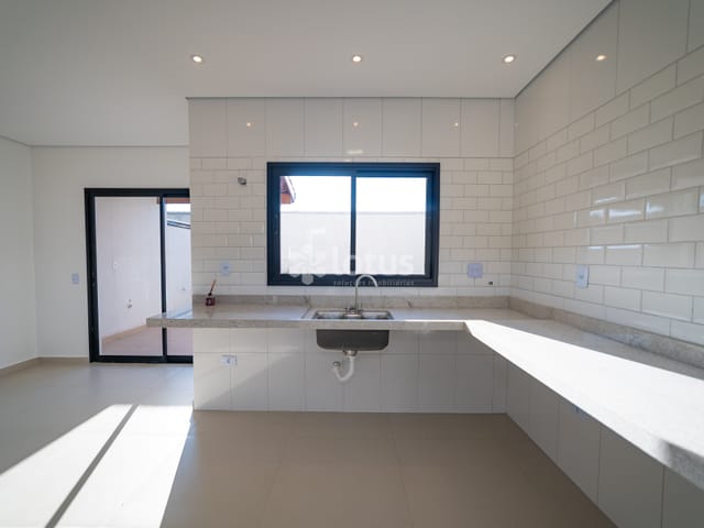 Casa com 150m² 3 quartos e 3 banheiros, à venda, no bairro Centro em Cajamar