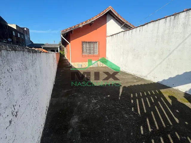 Casa com 225m² 2 quartos e 2 banheiros, à venda, no bairro Vila Atlantica em Mongaguá