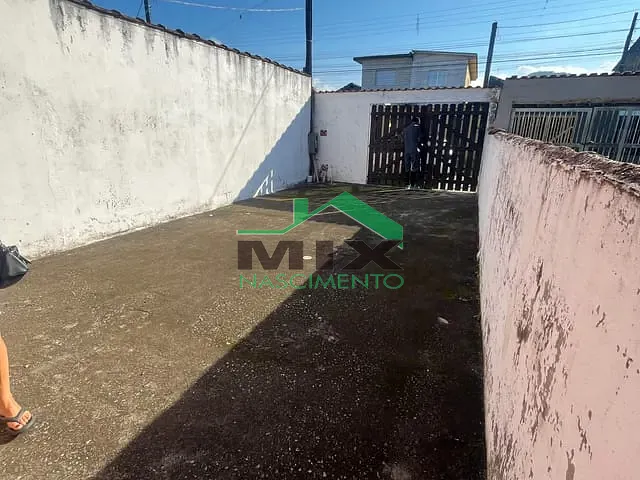 Casa com 225m² 2 quartos e 2 banheiros, à venda, no bairro Vila Atlantica em Mongaguá