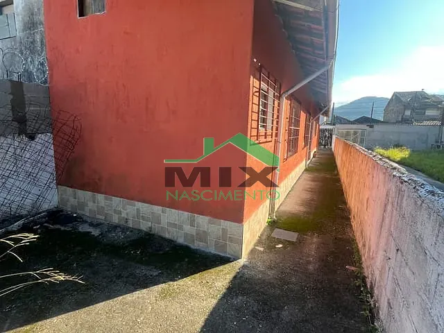 Casa com 225m² 2 quartos e 2 banheiros, à venda, no bairro Vila Atlantica em Mongaguá