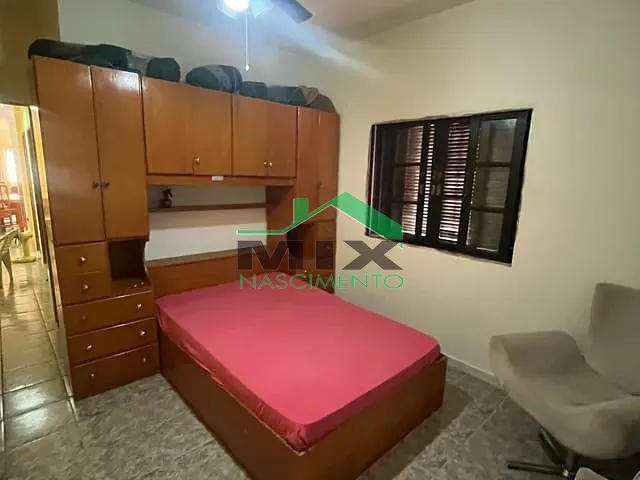 Casa com 225m² 2 quartos e 2 banheiros, à venda, no bairro Vila Atlantica em Mongaguá