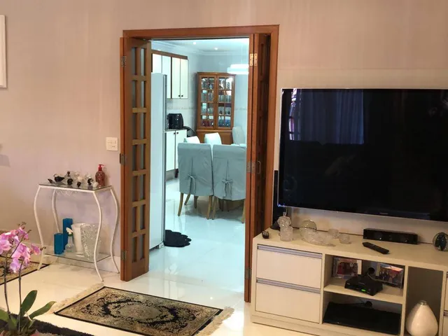 Casa 4 quartos e 5 banheiros, à venda, no bairro Jardim Tupã em São Paulo