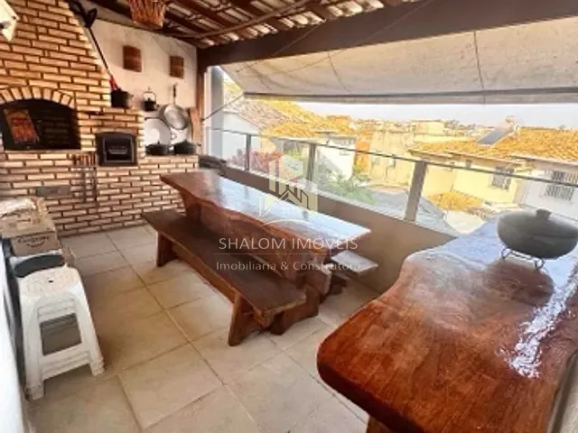 Casa 3 quartos e 3 banheiros, à venda, no bairro Parque Xangri-Lá em Contagem