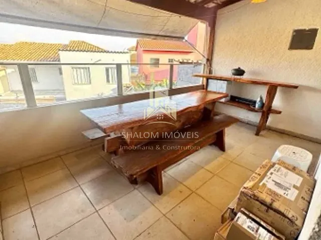 Casa 3 quartos e 3 banheiros, à venda, no bairro Parque Xangri-Lá em Contagem