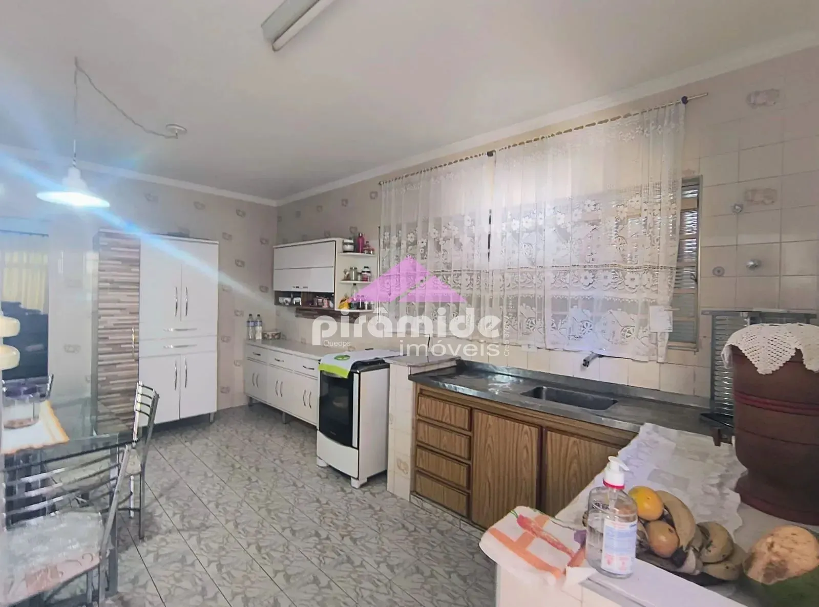 Casa, 3 quartos, 180 m² - Foto 2