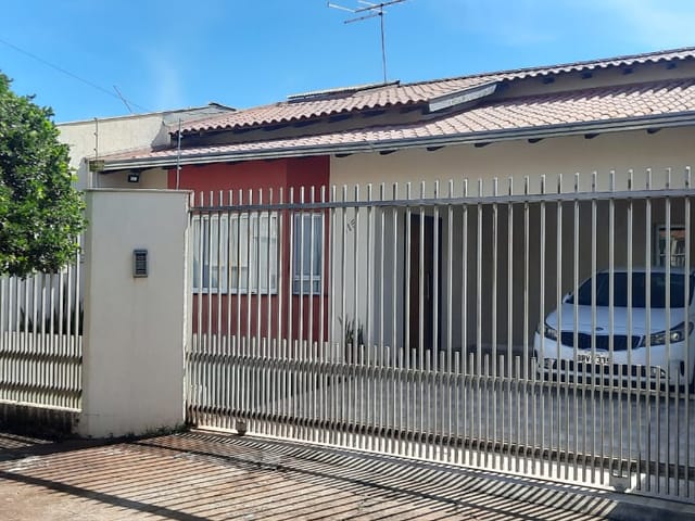 Foto do Casa - Casa térrea 04 quartos (02 suíteS), Armários Planejados, Churrasqueira, Excelente Localização, Jd São Pedro, Londrina/PR. | ZBM NEGOCIOS IMOBILIARIOS