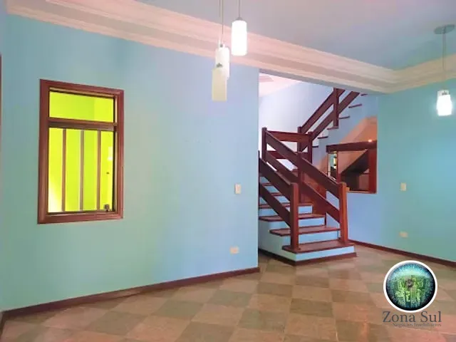 Casa com 300m² 3 quartos e 6 banheiros, à venda, no bairro Jardim Bandeirantes em Sorocaba