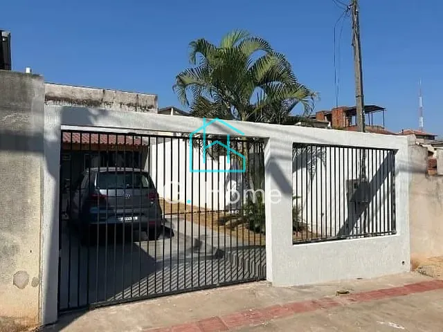 Casa com 180m² 2 quartos e 3 banheiros, à venda, no bairro Columbia em Londrina