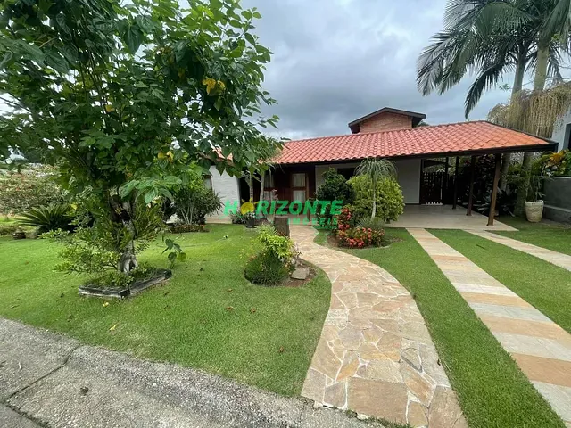 Casa com 1000m² 3 quartos e 5 banheiros, à venda ou para alugar, no bairro Tampanhão em Jambeiro