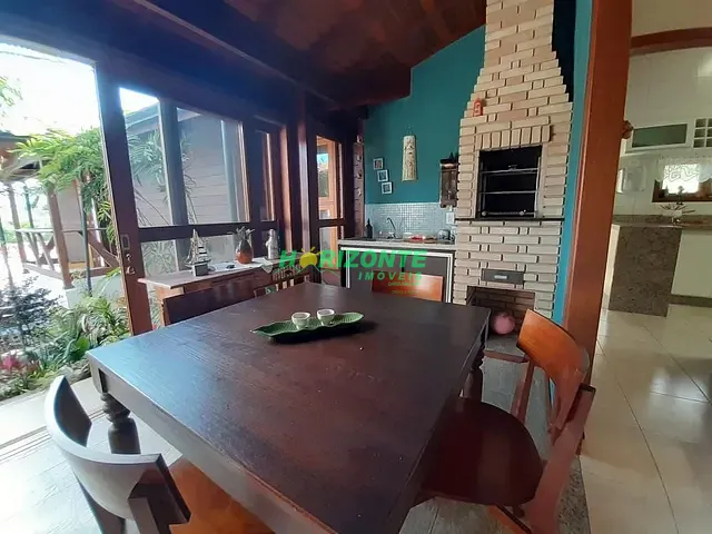 Casa com 1000m² 3 quartos e 5 banheiros, à venda ou para alugar, no bairro Tampanhão em Jambeiro