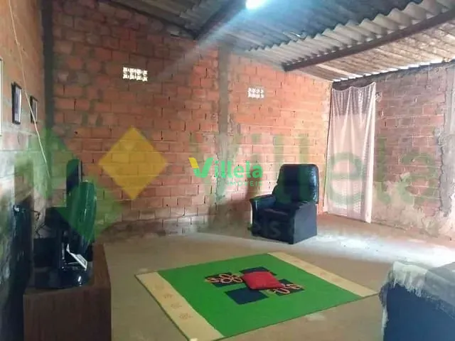 Casa à venda, no bairro Canaã em Itaquaquecetuba