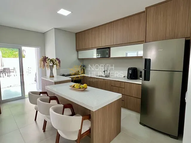 Casa com 151m² 3 quartos e 3 banheiros, à venda, no bairro Floresta em Joinville