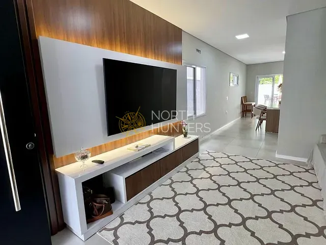 Casa com 151m² 3 quartos e 3 banheiros, à venda, no bairro Floresta em Joinville