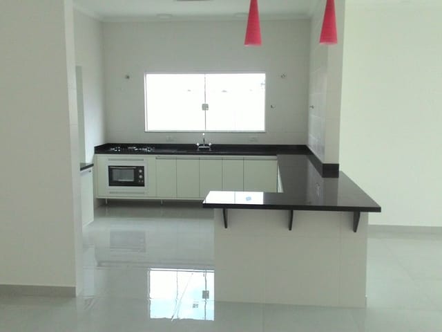 Casa com 470m² 3 quartos e 5 banheiros, à venda, no bairro Nossa Senhora do Perpétuo Socorro em Pindamonhangaba