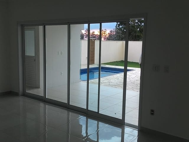 Casa com 470m² 3 quartos e 5 banheiros, à venda, no bairro Nossa Senhora do Perpétuo Socorro em Pindamonhangaba