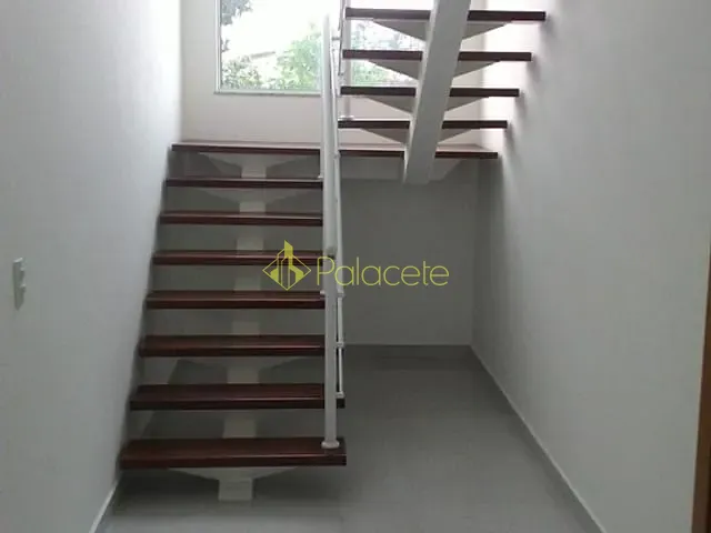Casa com 470m² 3 quartos e 5 banheiros, à venda, no bairro Nossa Senhora do Perpétuo Socorro em Pindamonhangaba