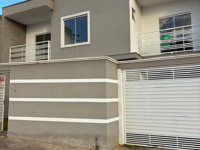 Casa com 150m² 3 quartos e 3 banheiros, à venda, no bairro Fisgão em Extrema