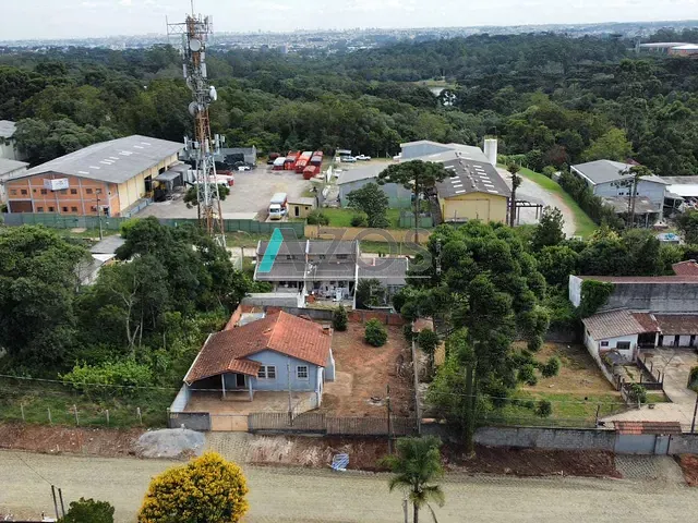 Casa com 630m² 2 quartos e 2 banheiros, à venda, no bairro Canguiri em Colombo