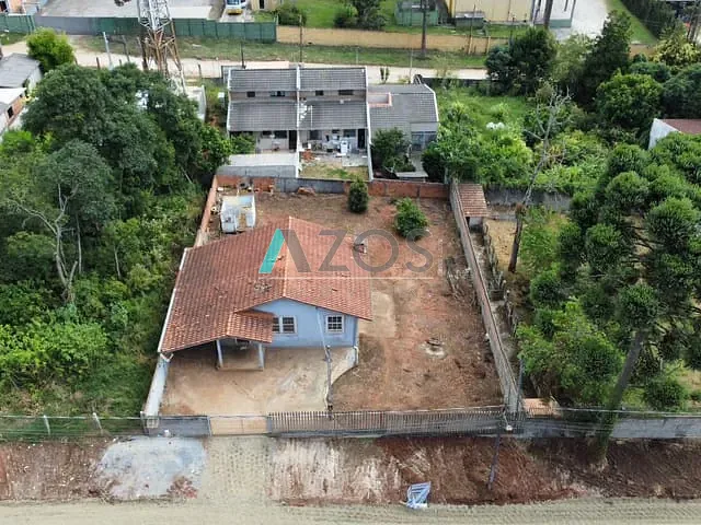 Casa com 630m² 2 quartos e 2 banheiros, à venda, no bairro Canguiri em Colombo