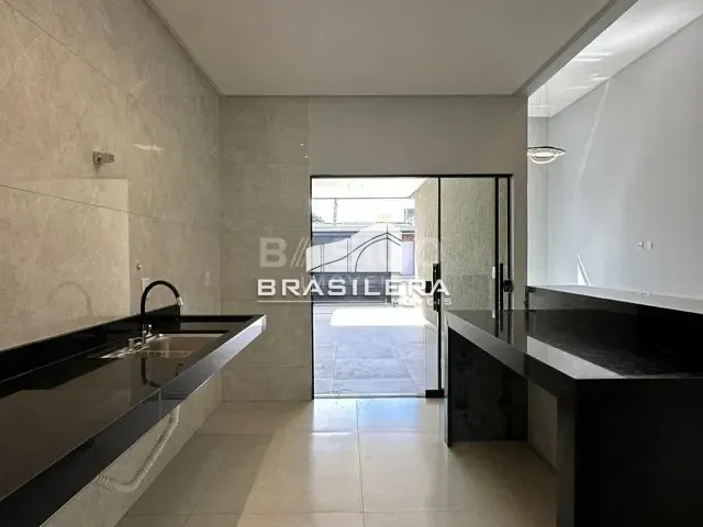 Casa com 180m² 3 quartos e 3 banheiros, à venda, no bairro Vila Mariana em Aparecida de Goiânia